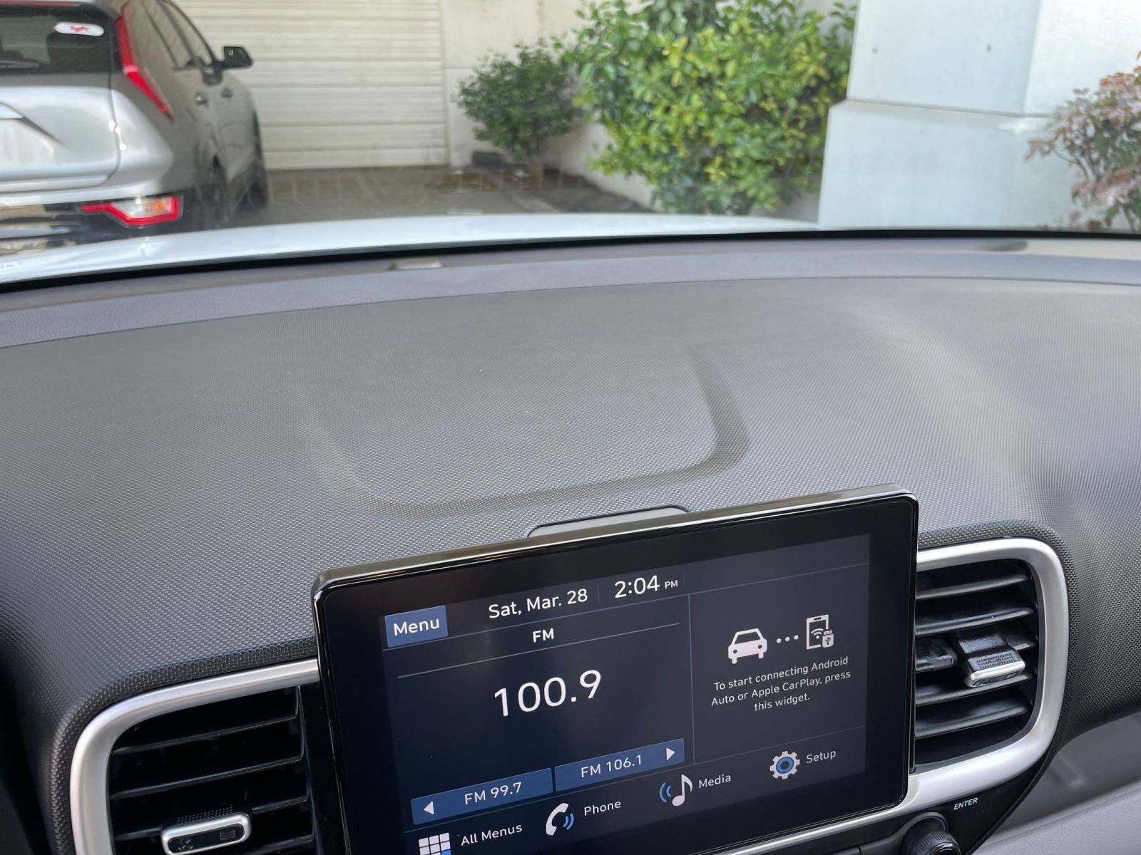 Used 2025 Hyundai Venue SEL image 17