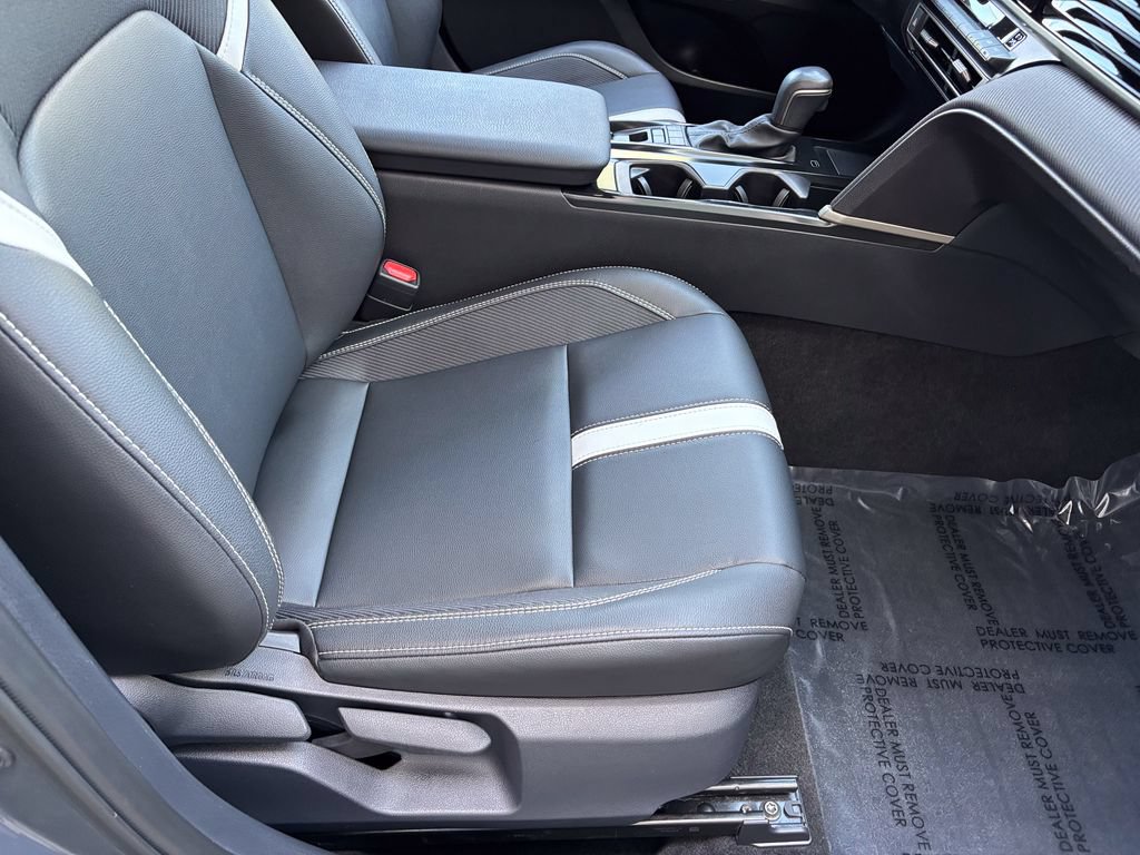 Used 2025 Toyota Camry SE FWD image 34