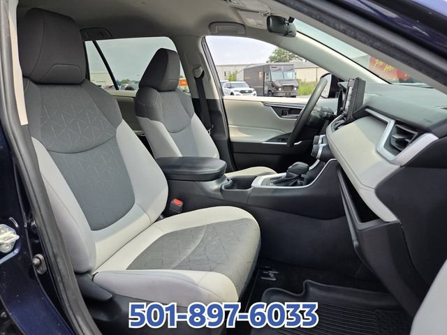 Used 2022 Toyota RAV4 XLE AWD/4WD image 15
