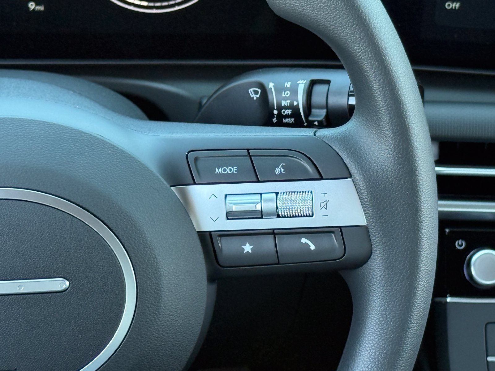New 2027 Hyundai Santa Cruz SE FWD image 15
