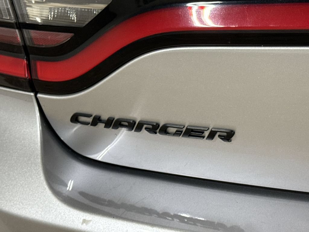 Used 2018 Dodge Charger R/T w/ Blacktop Package RWD image 26