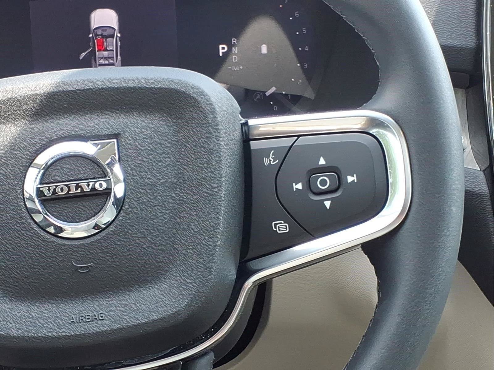 Used 2024 Volvo XC40 B5 Ultimate w/ Protection Package Premier AWD/4WD image 11