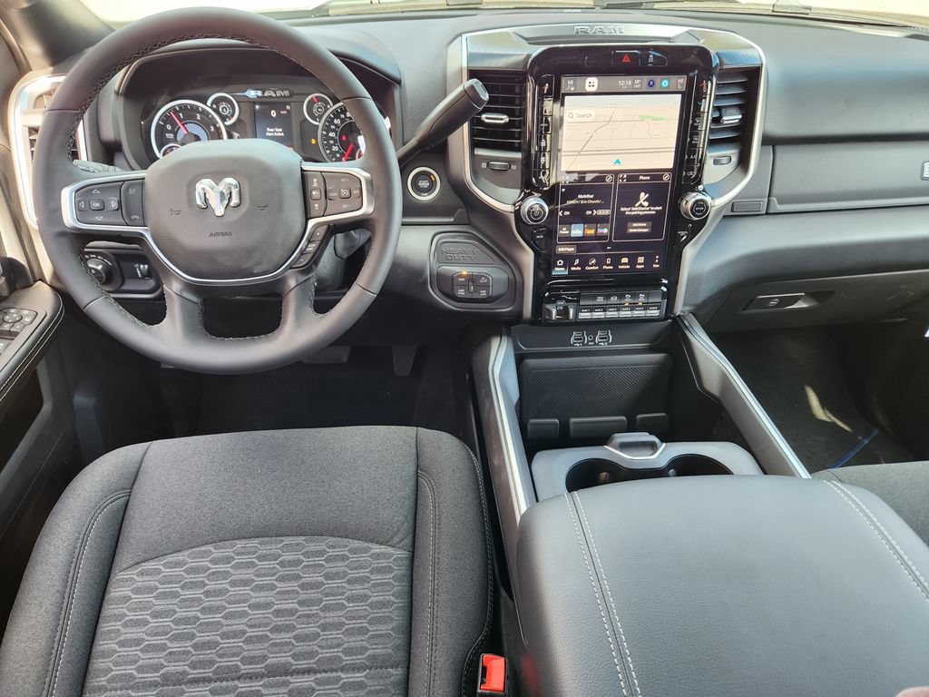 New 2026 RAM 2500 Big Horn AWD/4WD image 9