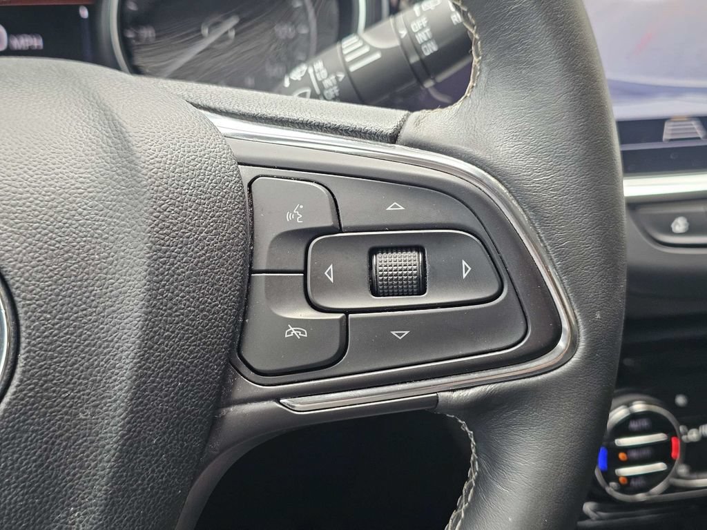 Used 2023 Buick Encore GX Select FWD image 25