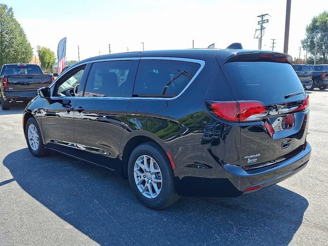 New 2026 Chrysler Voyager LX FWD image 5