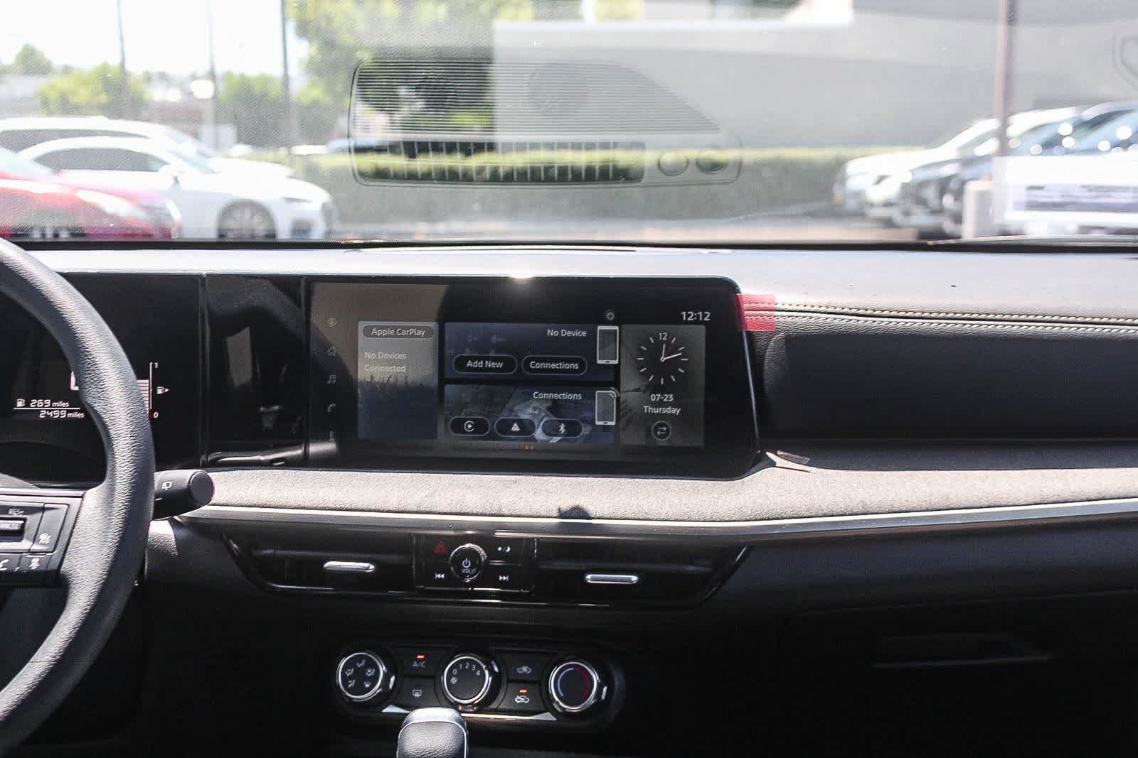 Used 2025 Nissan Kicks SV FWD image 17