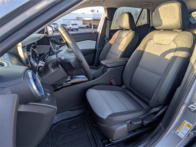 New 2025 Chevrolet Trax LT w/ Driver Confidence Package image 4