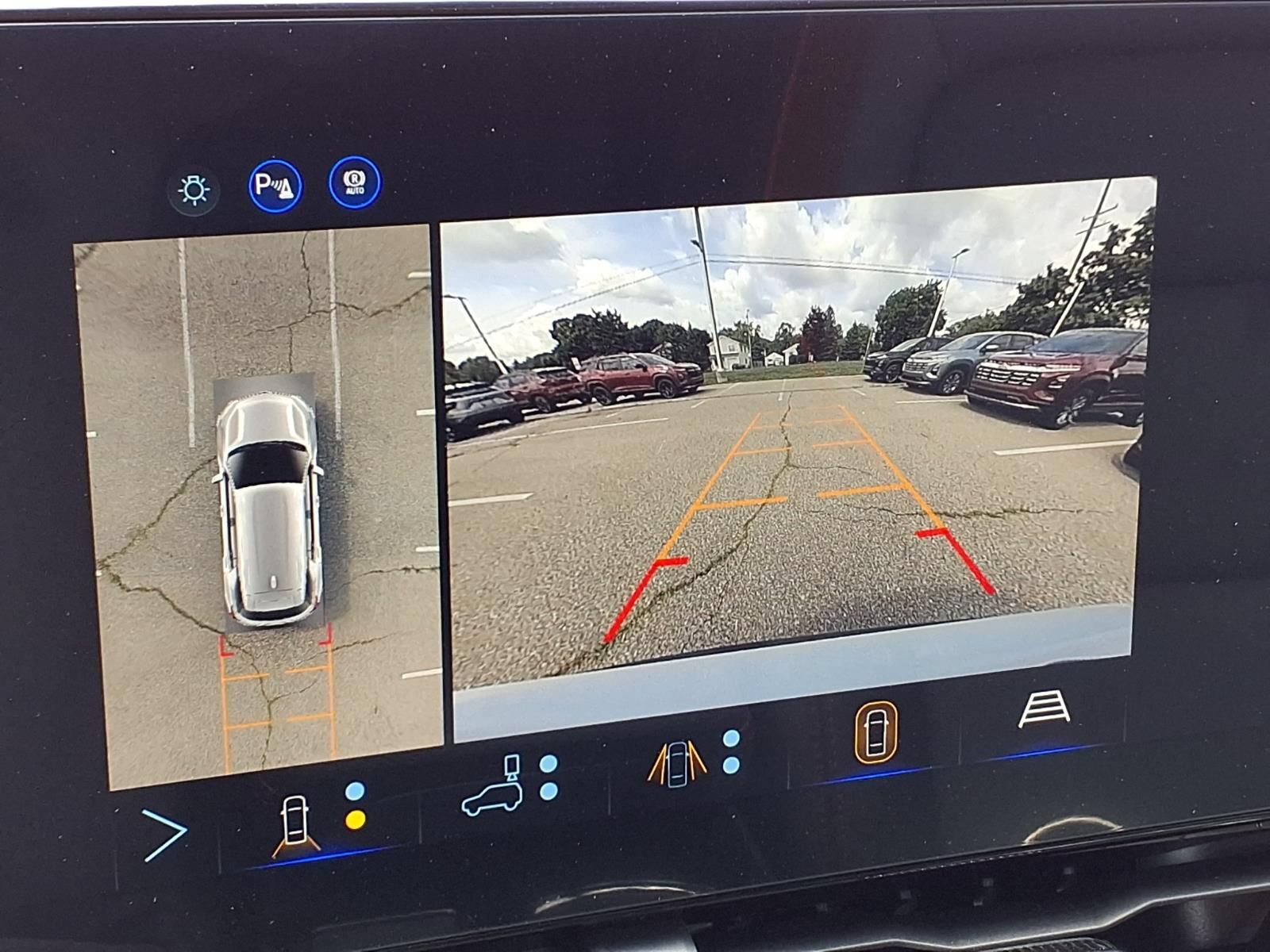 New 2027 Chevrolet Equinox RS w/ Safety and Technology Package AWD/4WD image 20