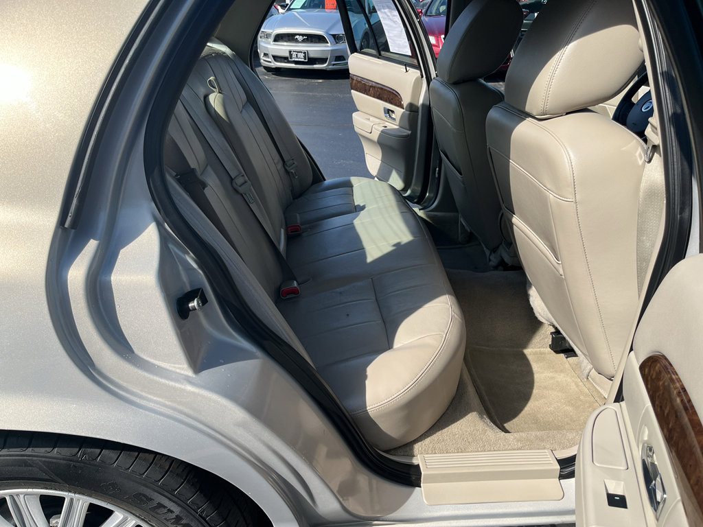 Used 2011 Mercury Grand Marquis LS image 29