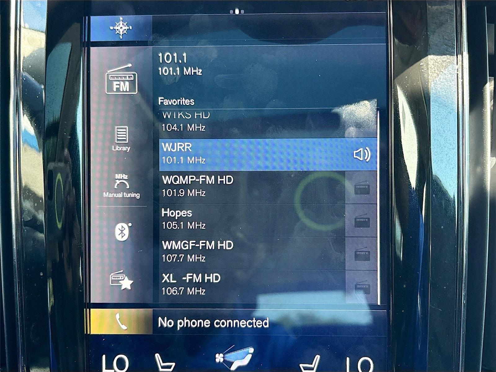 Used 2020 Volvo XC60 T6 Momentum AWD/4WD image 16