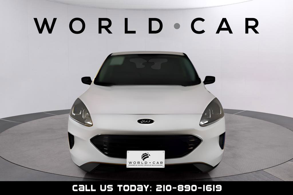 Used 2022 Ford Escape SE w/ SE Sport Appearance Package FWD image 2