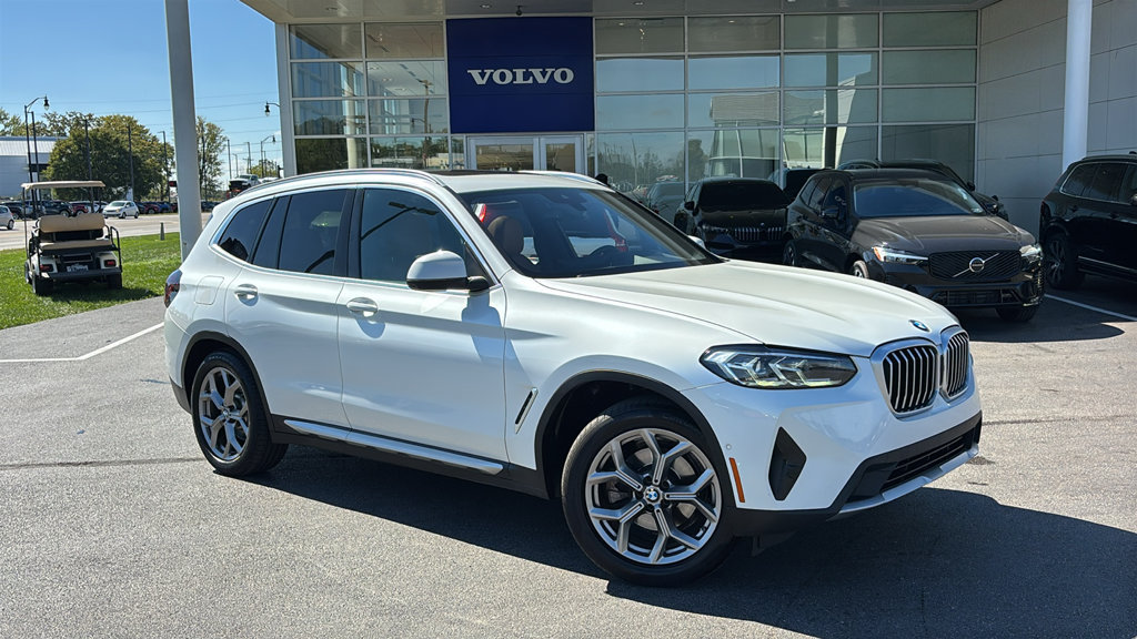Used 2023 BMW X3 xDrive30i AWD/4WD image 2