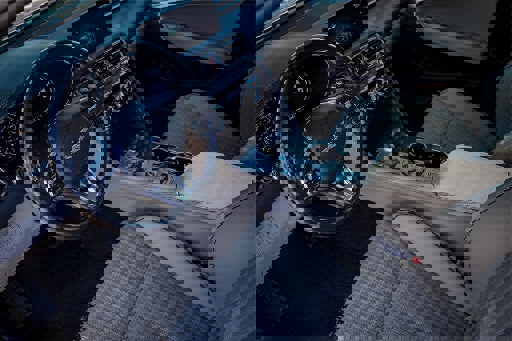 Used 2022 Genesis G70 3.3T image 11