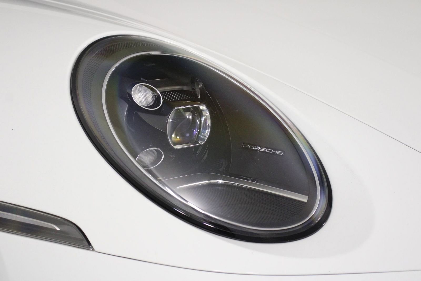 Certified 2020 Porsche 911 Carrera 4S AWD/4WD image 27