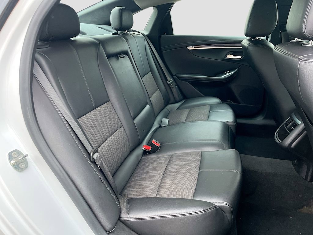 Used 2018 Chevrolet Impala LT image 27