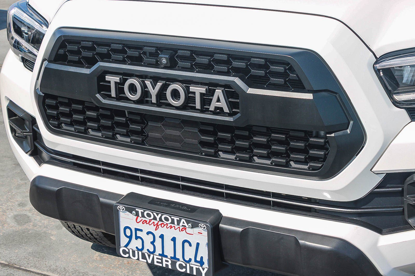 Certified 2022 Toyota Tacoma TRD Pro AWD/4WD image 6