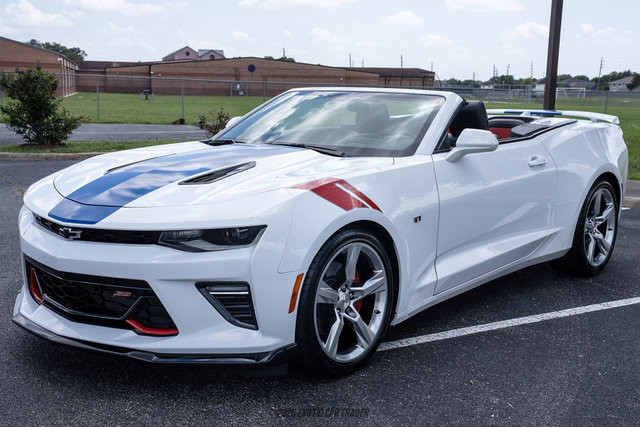 Used 2017 Chevrolet Camaro SS RWD image 14
