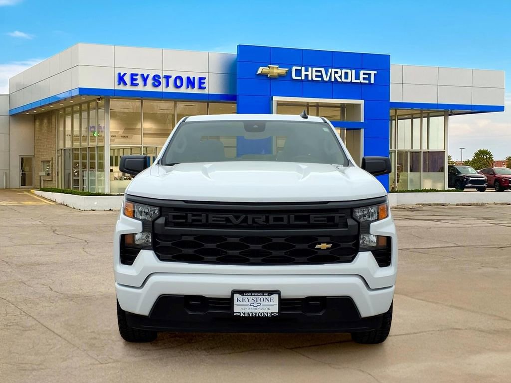 Used 2025 Chevrolet Silverado 1500 Custom AWD/4WD image 2