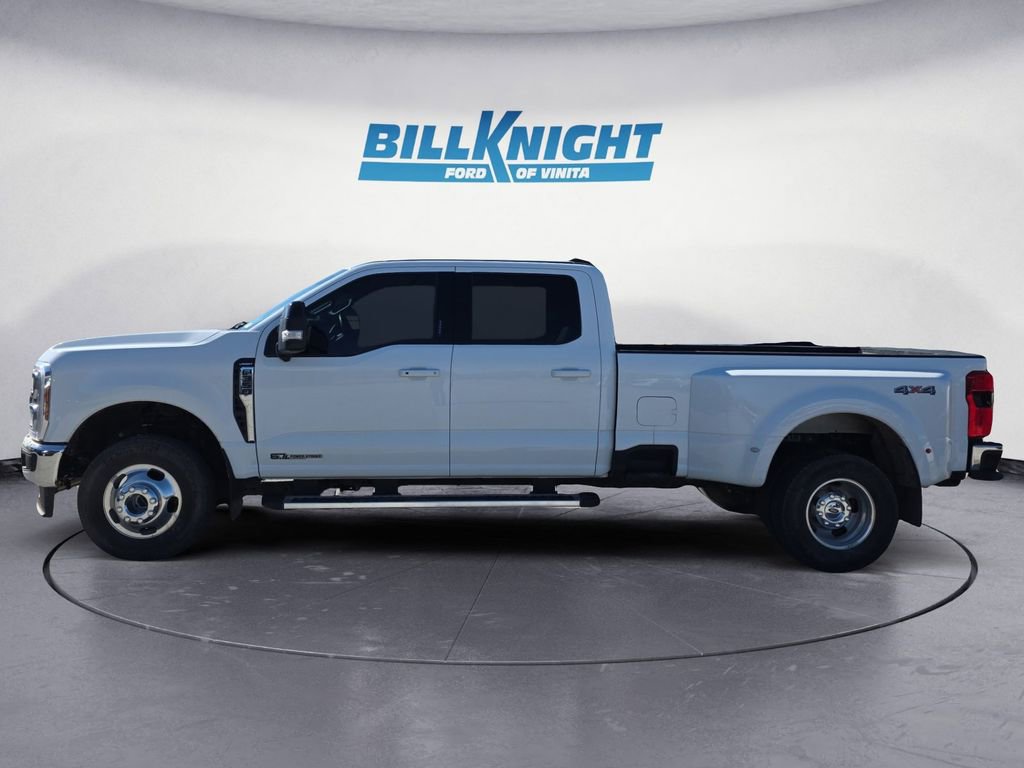 Used 2024 Ford F350 Lariat image 2