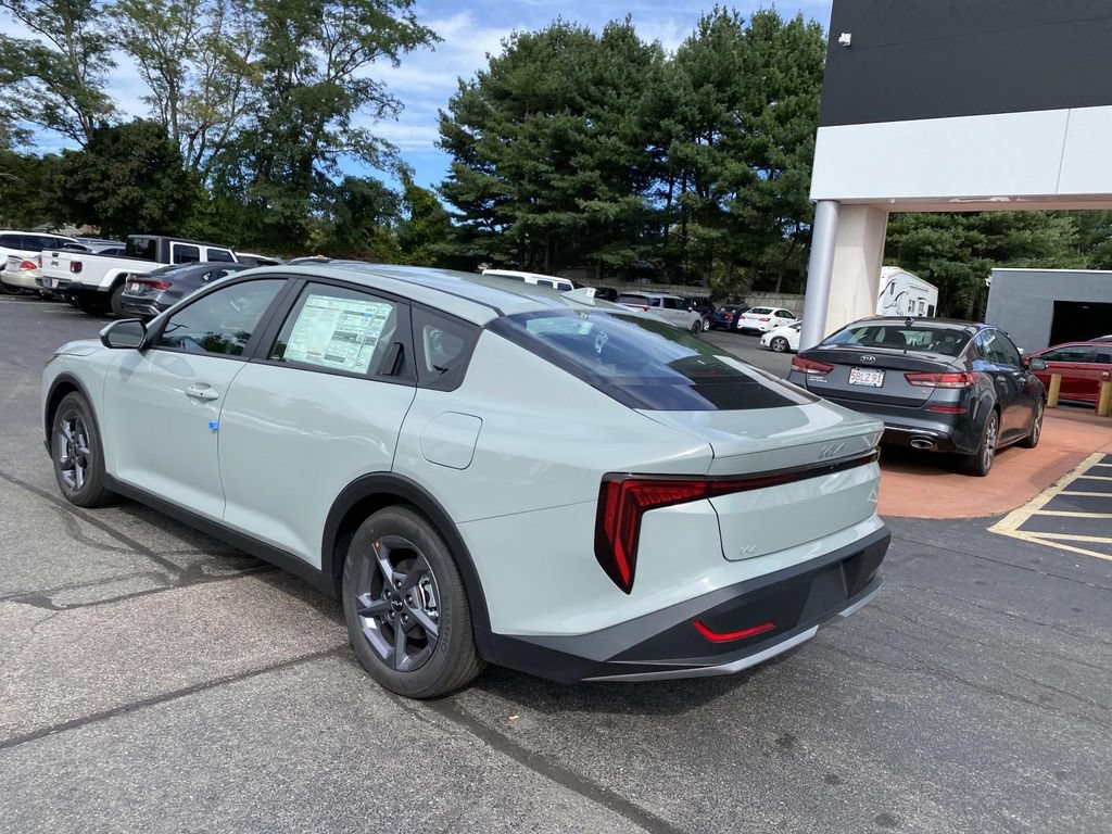 New 2026 Kia K4 FWD image 3