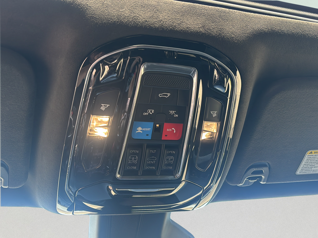 New 2026 Jeep Grand Wagoneer L Summit AWD/4WD image 32