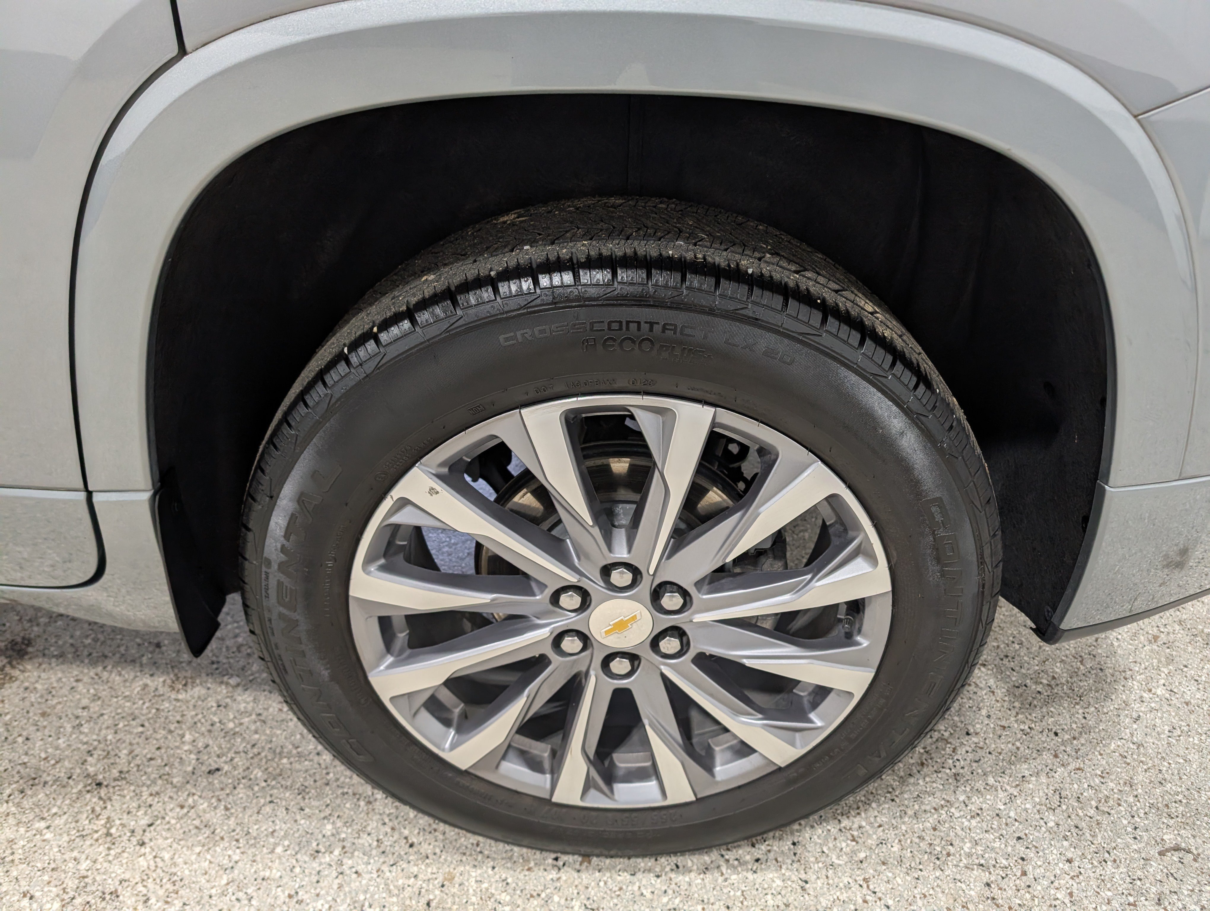 Used 2023 Chevrolet Traverse Premier FWD image 10