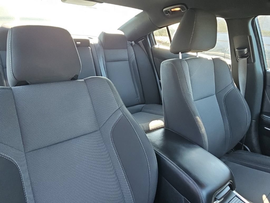Used 2020 Dodge Charger SXT RWD image 9