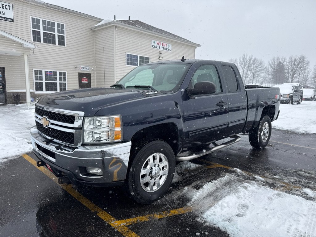 Used 2012 Chevrolet Silverado 2500 LT w/ Interior Plus Package image 2