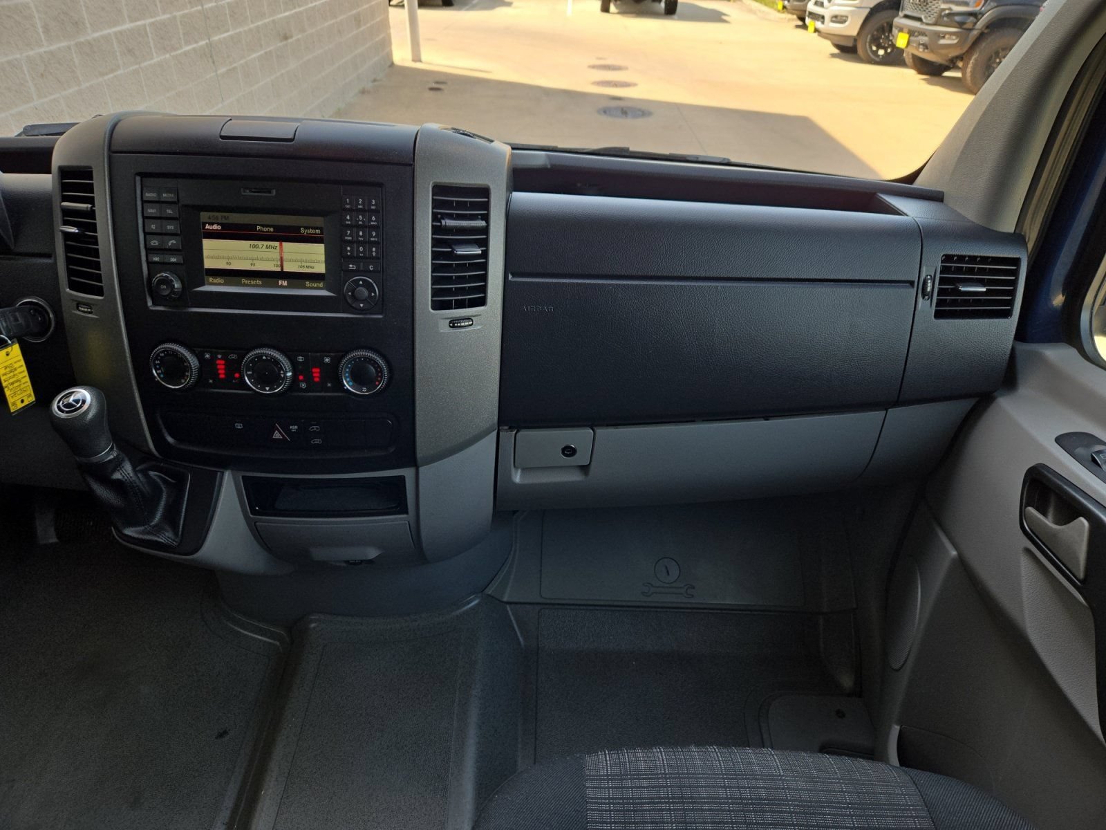 Used 2016 Mercedes-Benz Sprinter 2500 image 20