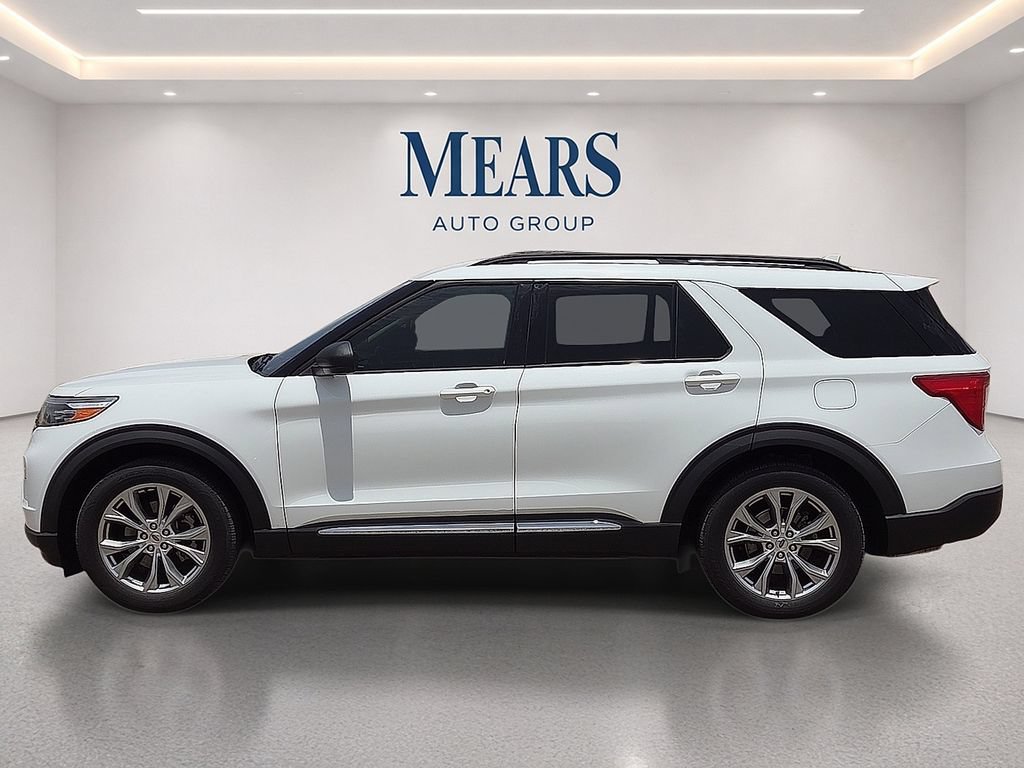 Used 2020 Ford Explorer XLT w/ Equipment Group 202A RWD image 2
