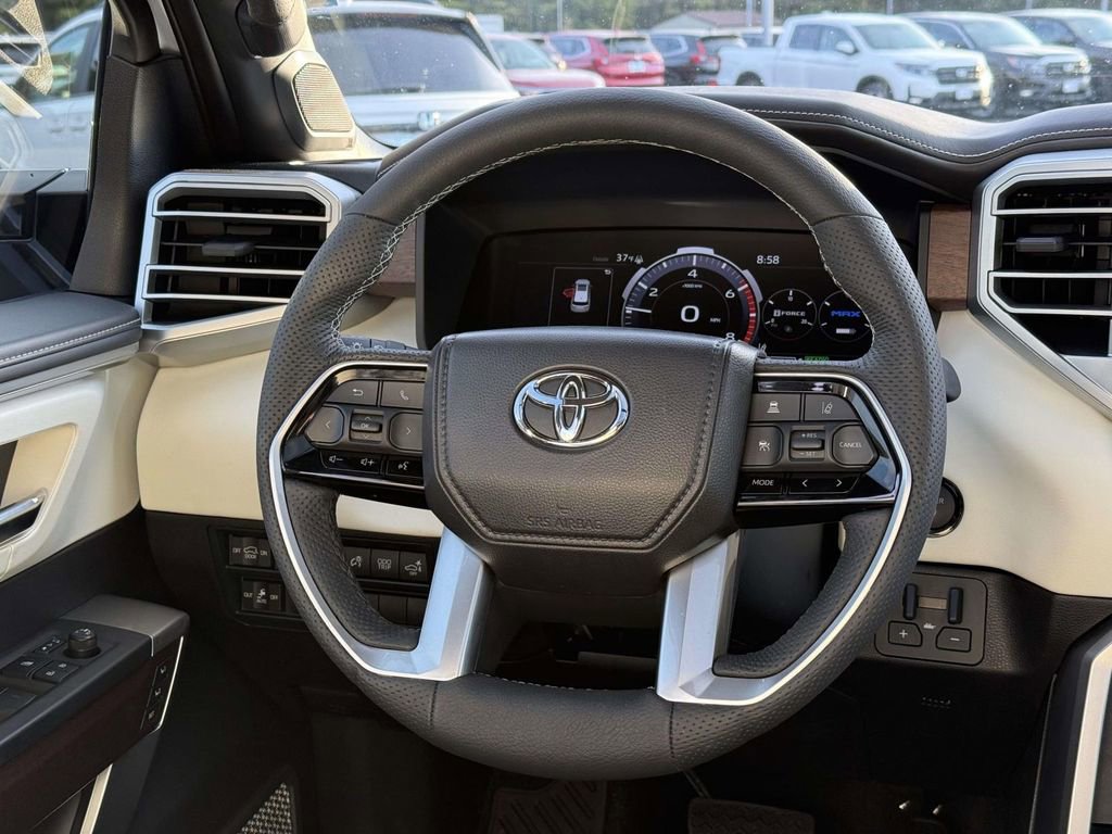 Used 2025 Toyota Sequoia Capstone image 9