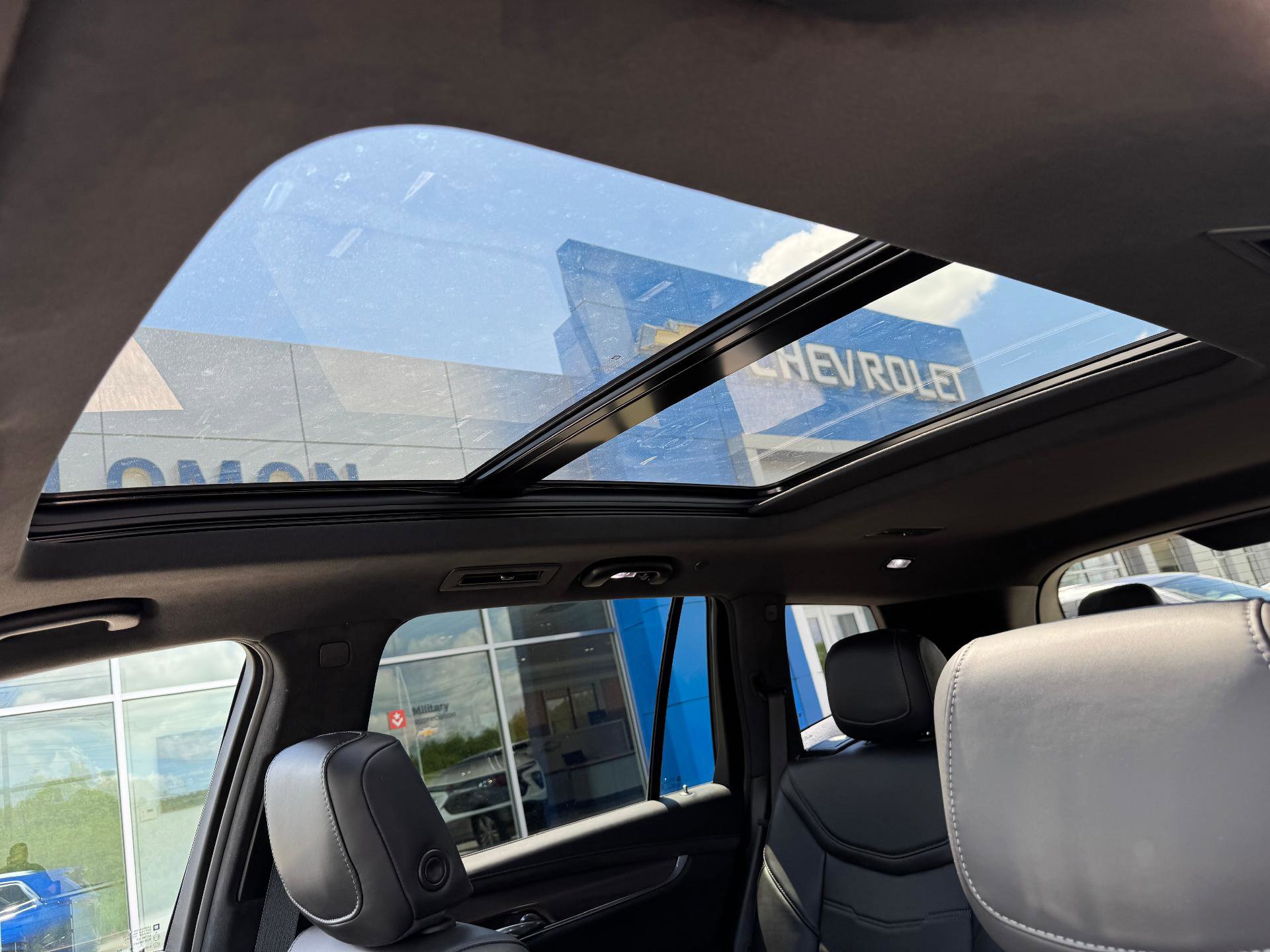 Used 2025 Cadillac XT6 Premium Luxury w/ Platinum Package image 31