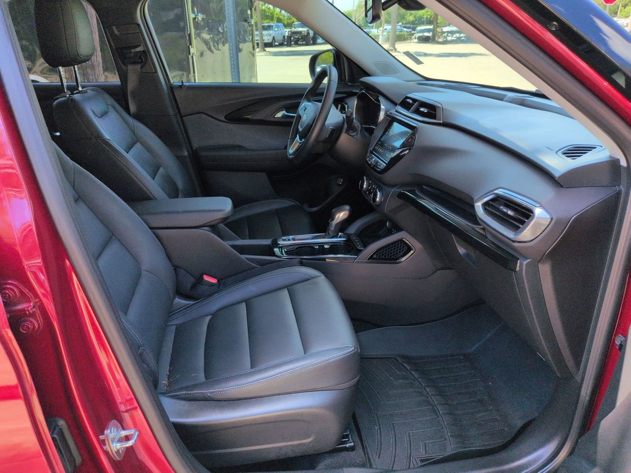 Used 2021 Chevrolet TrailBlazer LT w/ Sun and Liftgate Package FWD image 25