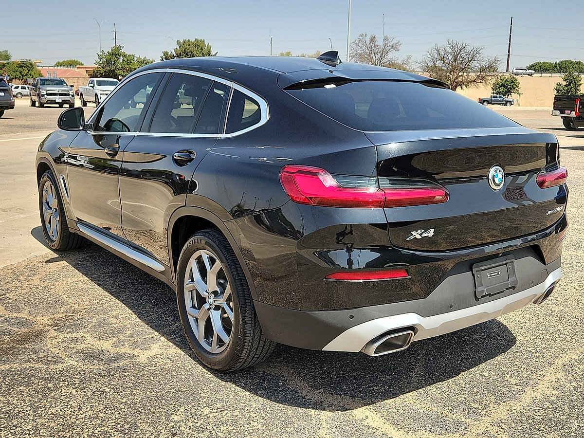 Used 2024 BMW X4 xDrive30i w/ Parking Assistance Package AWD/4WD image 2