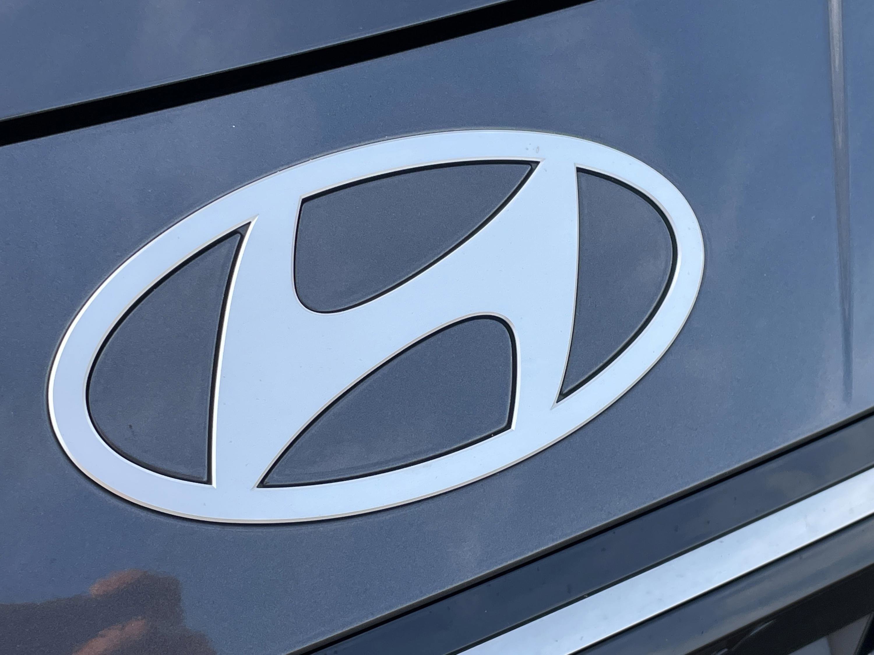 Used 2025 Hyundai Elantra SEL image 23