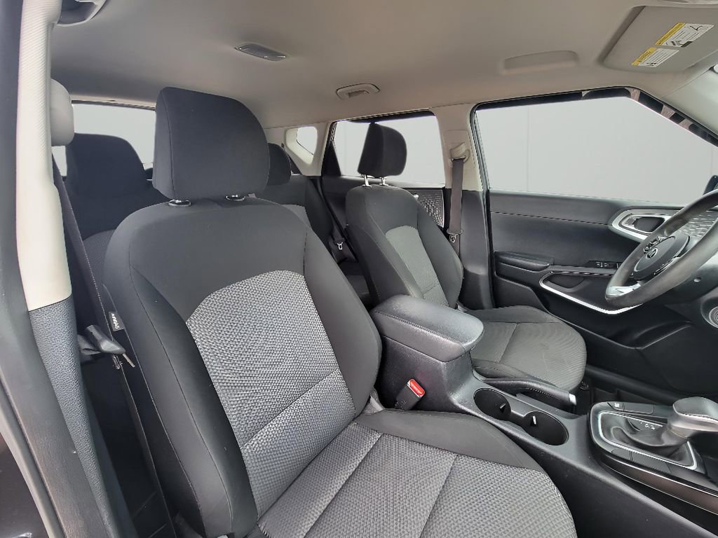 Used 2020 Kia Soul LX image 30
