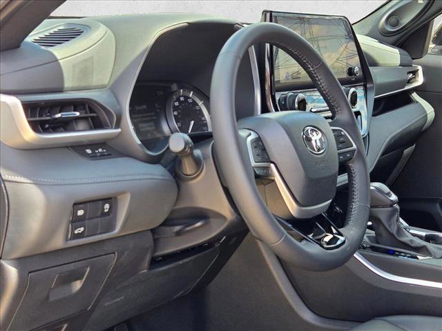 Used 2024 Toyota Highlander XSE image 9