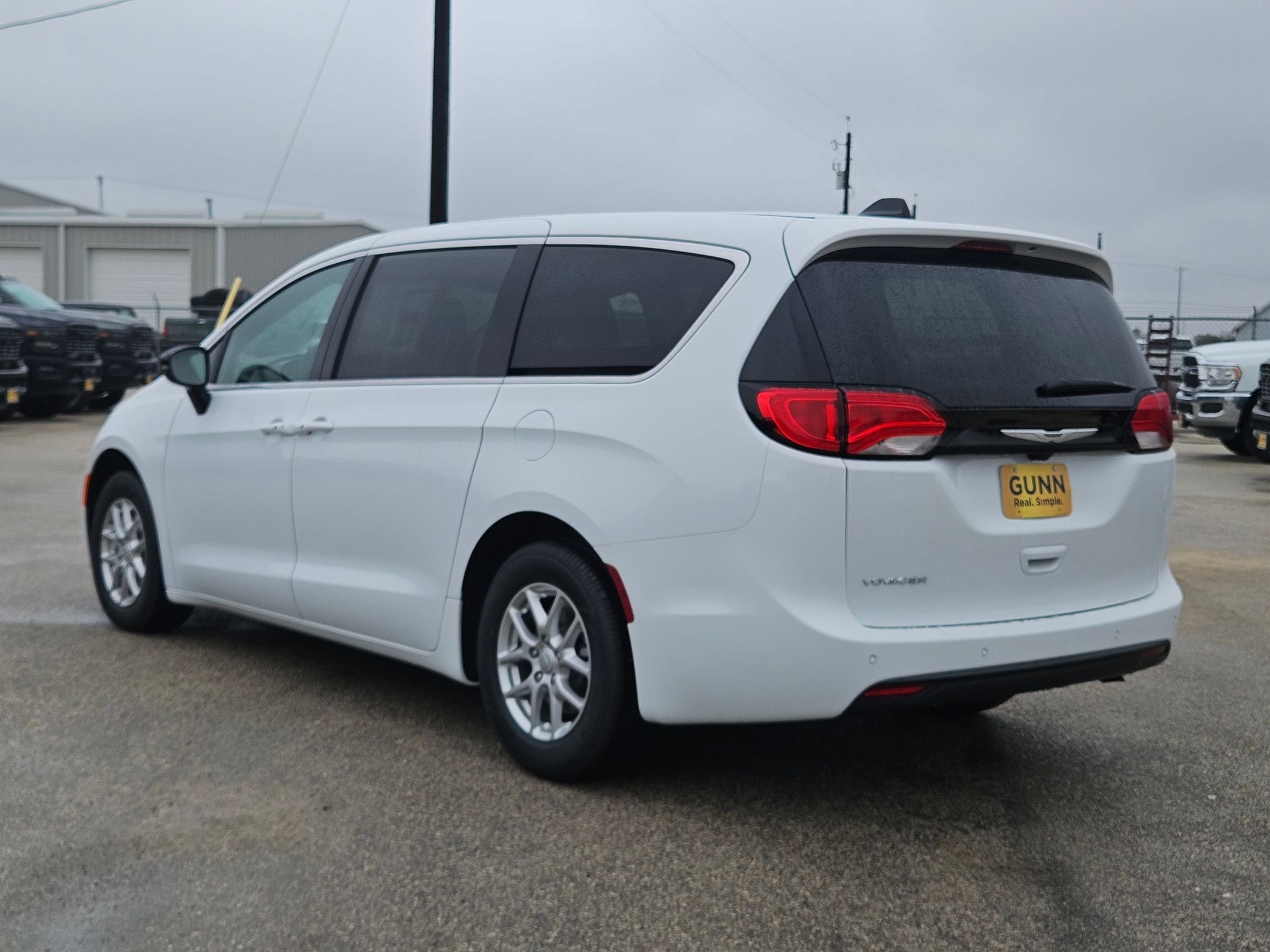 New 2026 Chrysler Voyager LX image 5