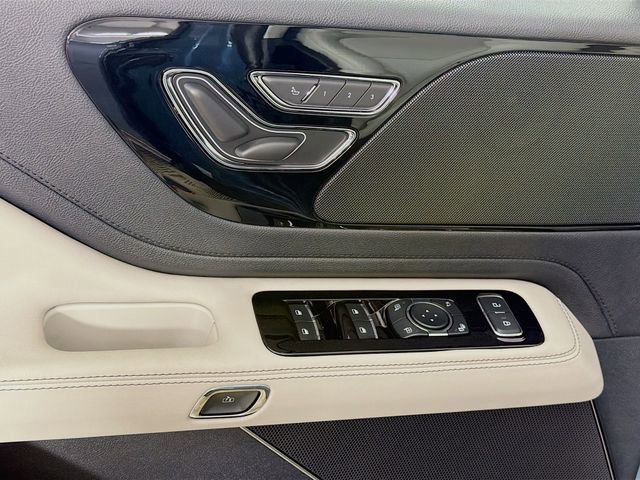 New 2026 Lincoln Aviator 2WD image 18