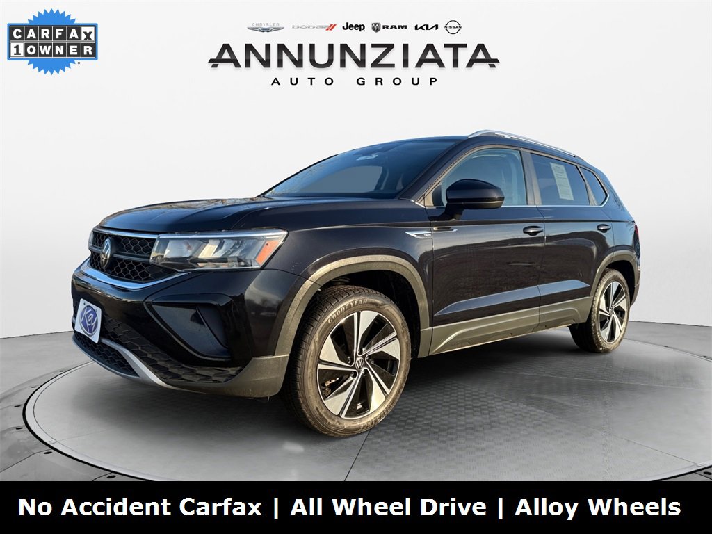 Used 2024 Volkswagen Taos SE image 1