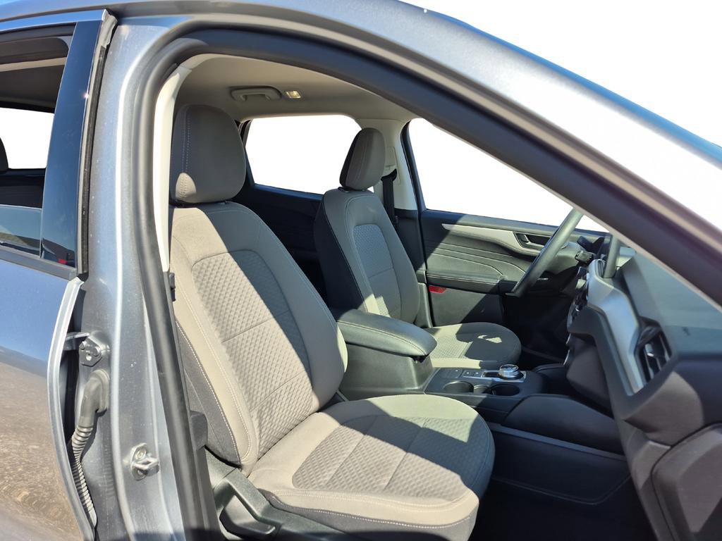 Used 2022 Ford Escape SE image 29
