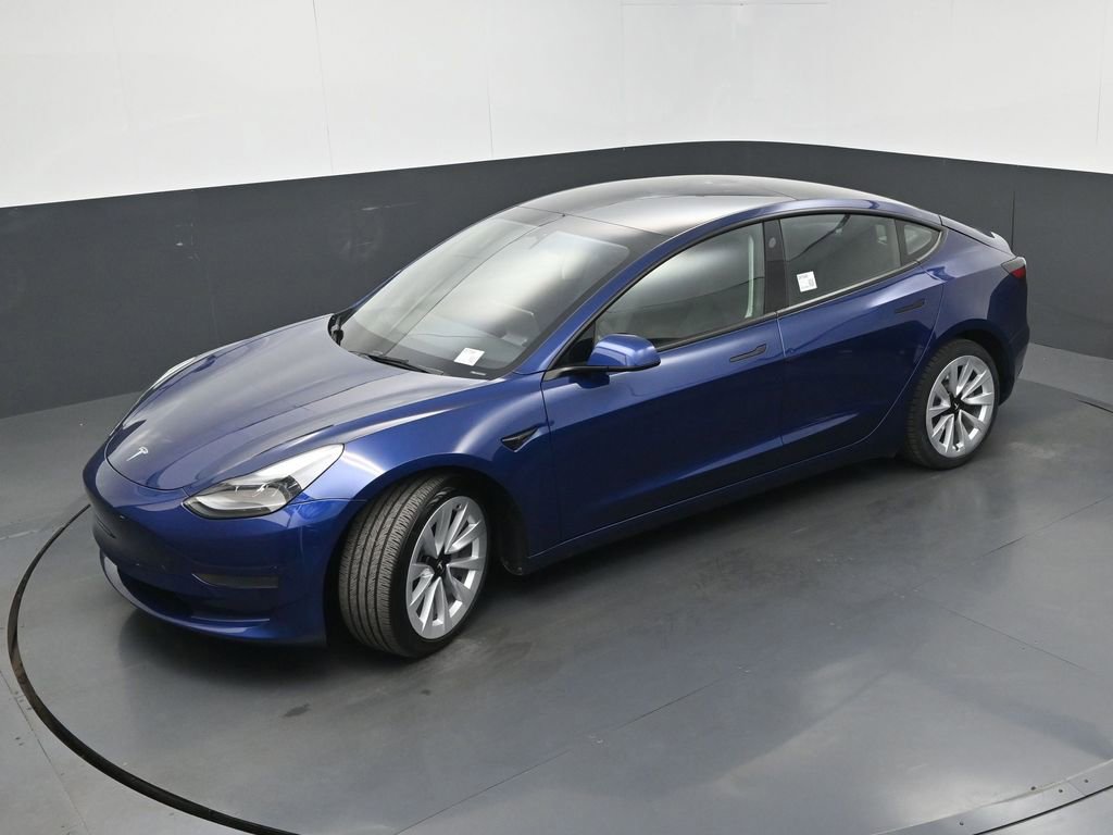 Used 2023 Tesla Model 3 Standard Range image 31