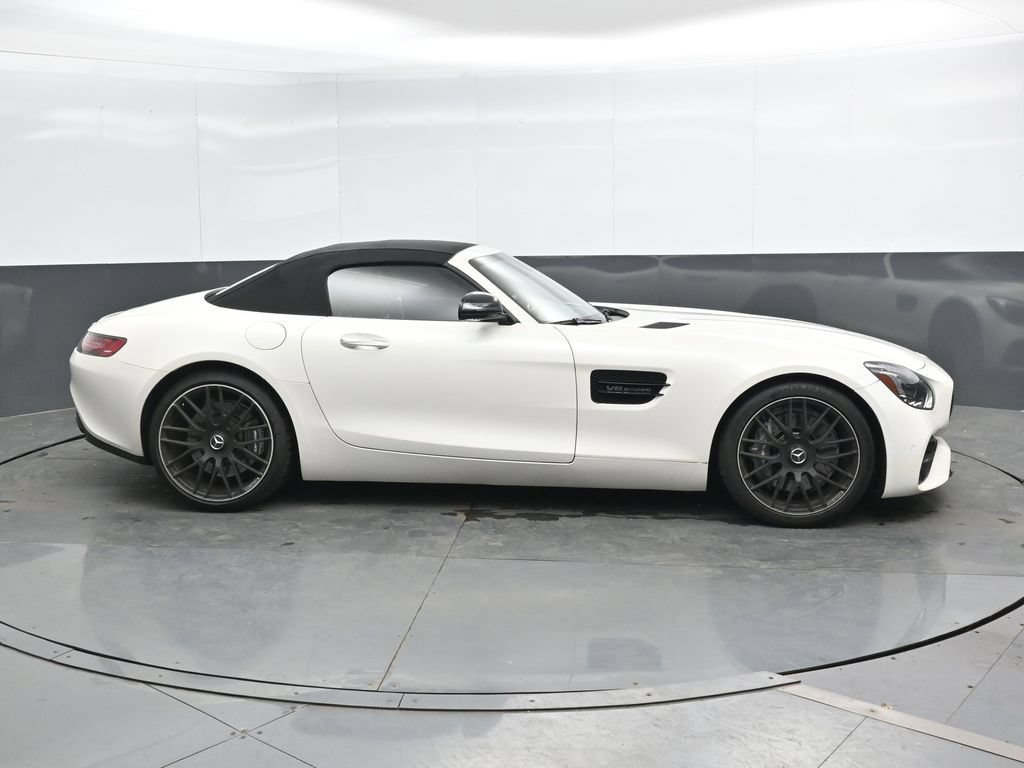 Used 2018 Mercedes-Benz AMG GT Roadster image 3