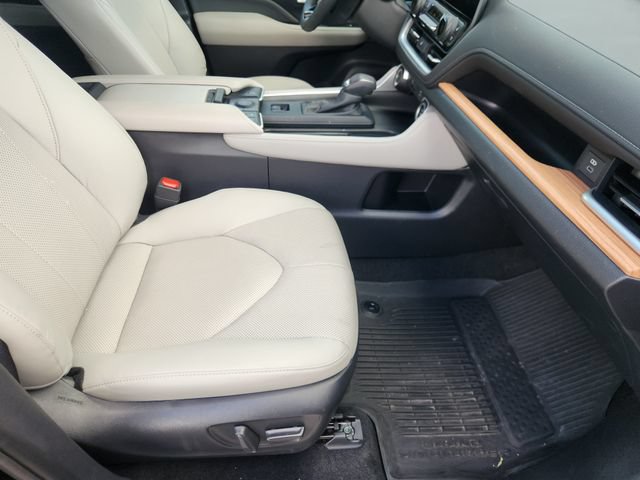 Certified 2026 Toyota Grand Highlander AWD Hybrid image 14
