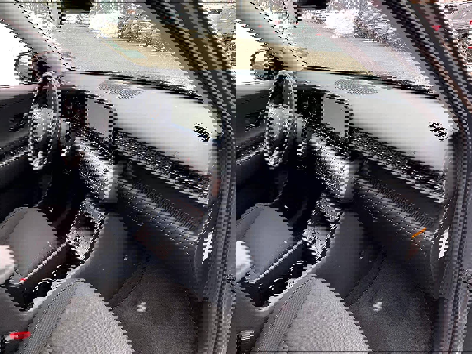 Used 2024 Hyundai Kona SEL image 14