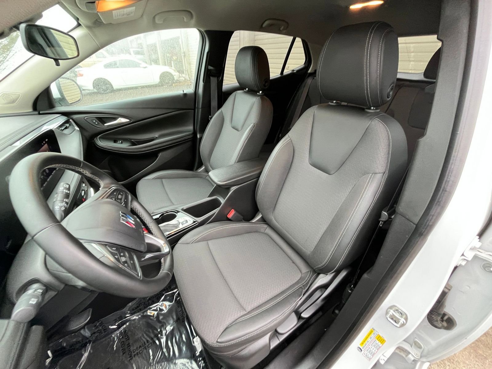 Used 2025 Buick Encore GX Preferred image 34