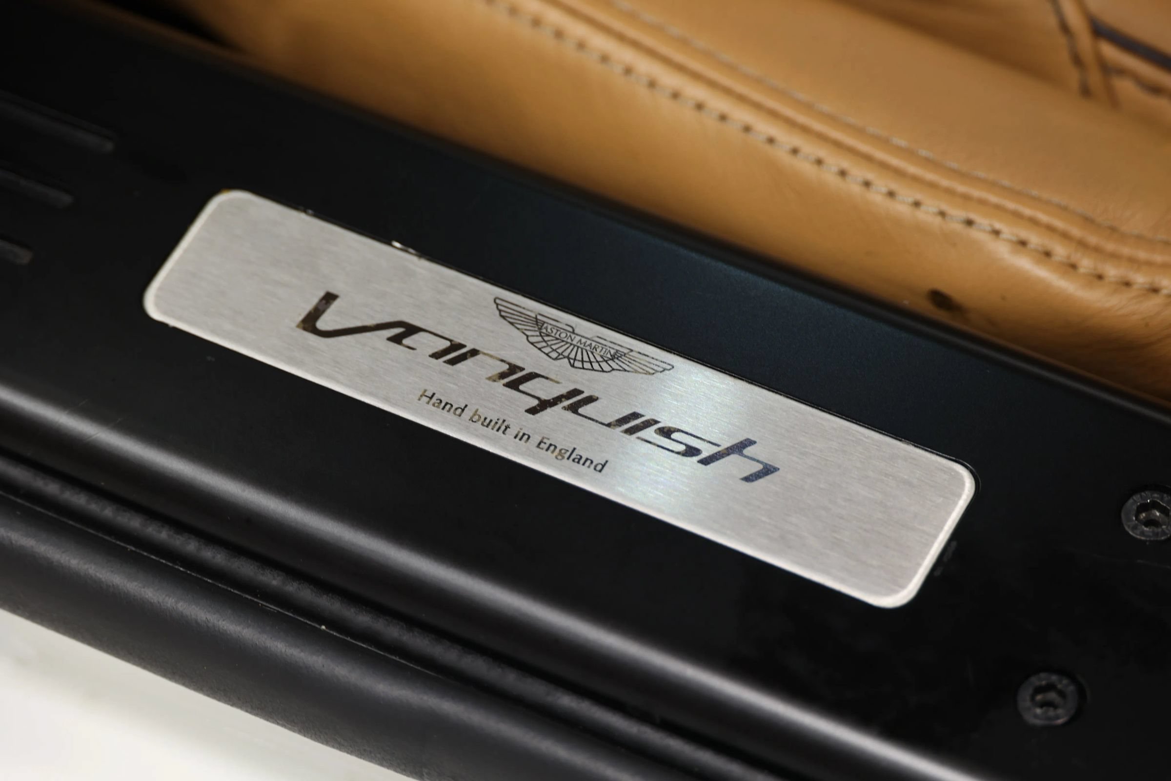 Used 2015 Aston Martin Vanquish Volante RWD image 15