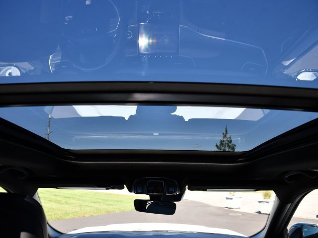 Used 2025 Jeep Grand Cherokee Limited w/ Black Appearance Package image 27