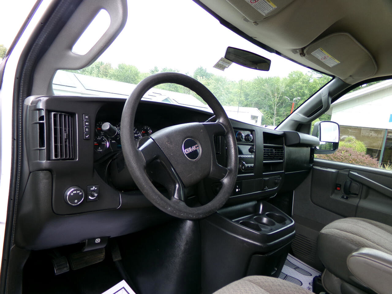 Used 2016 GMC Savana 2500 Extended image 16