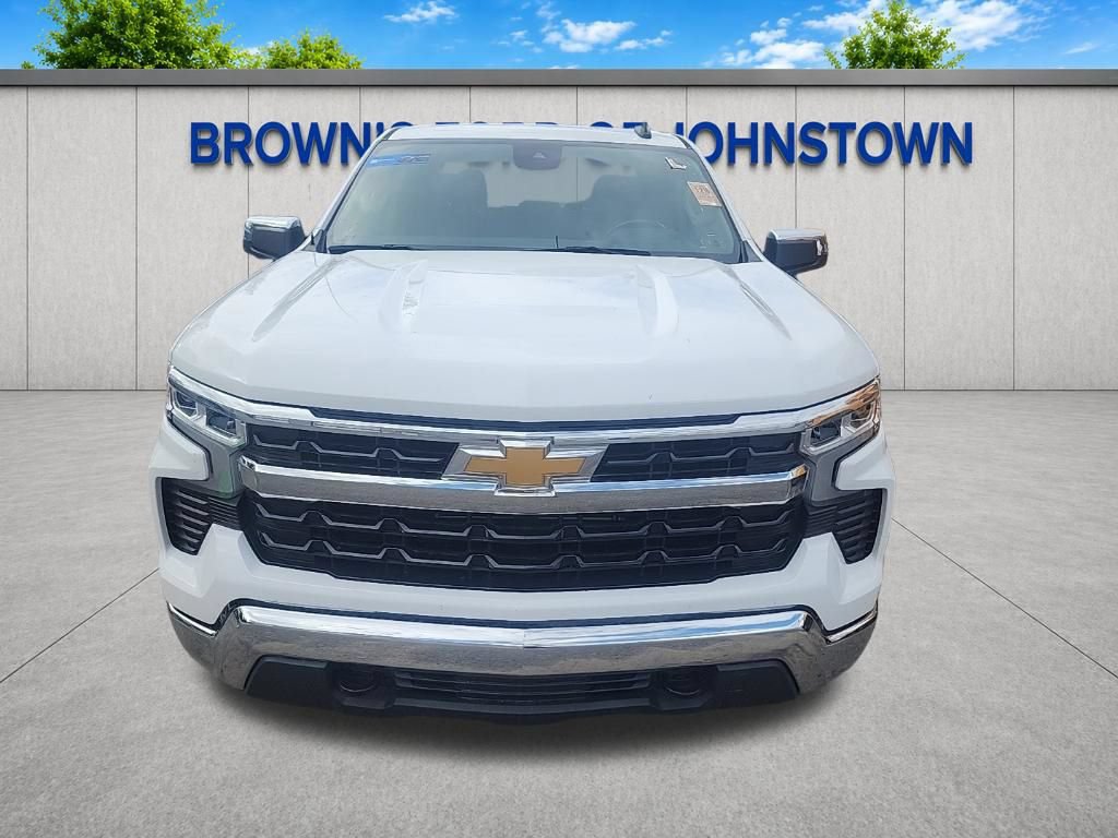 Used 2022 Chevrolet Silverado 1500 LT AWD/4WD image 3